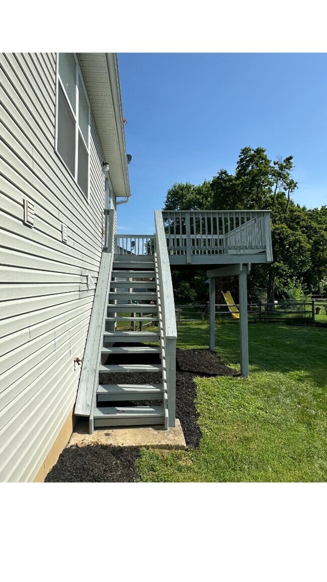Building Photo - 6536 Oak Crest Dr