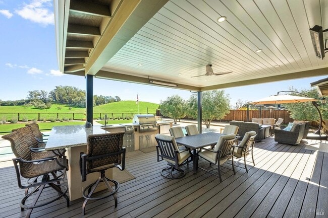 Building Photo - 1051 Stonebridge Dr