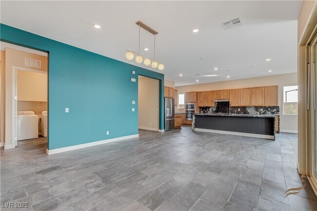 Building Photo - 11837 Grassy Pln Ave