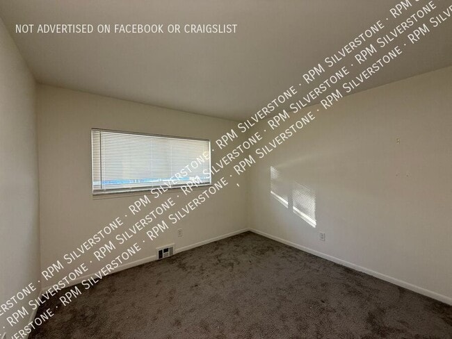 Building Photo - 5681 Skylite Ln