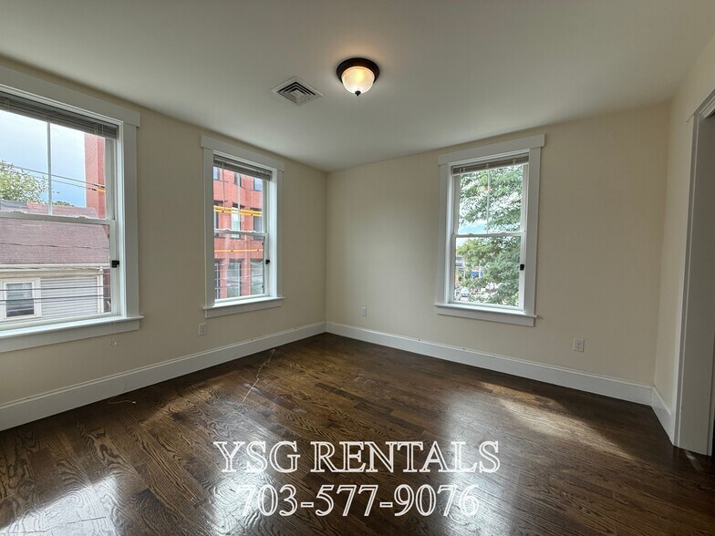 Building Photo - 2 Alleghany St