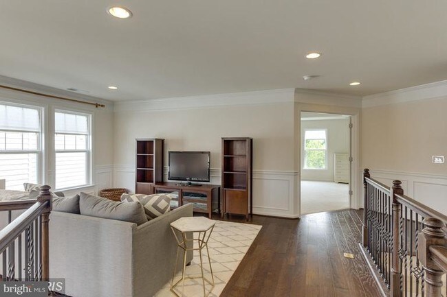 Building Photo - 42558 Stratford Landing Dr