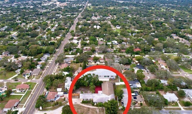 Building Photo - 210 Baker Ave