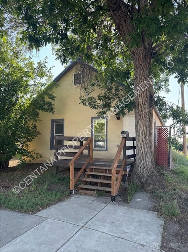 Building Photo - 412-418 Fourth Street South