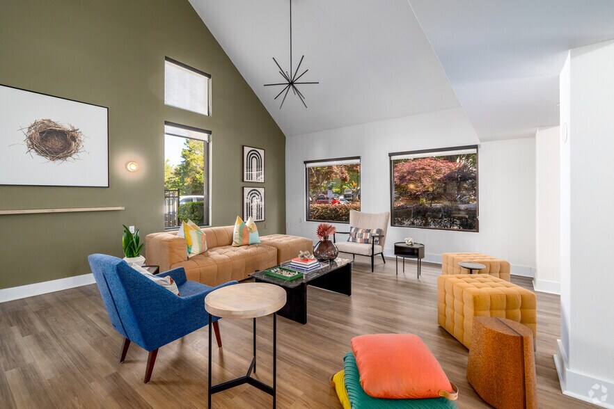 Resident Social Lounge - The Spoke at Tyvola