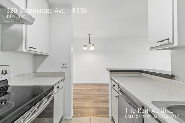 Building Photo - 320 S Ardmore Ave
