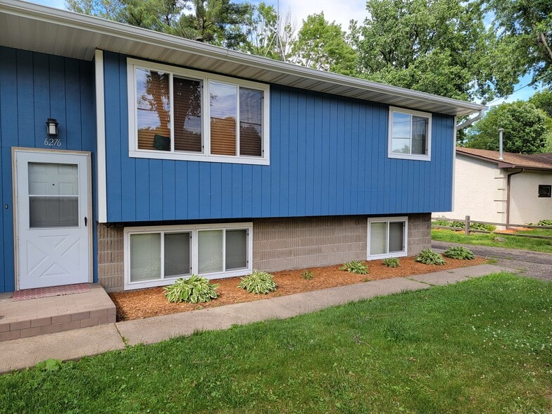 Front - 6276 15th St N