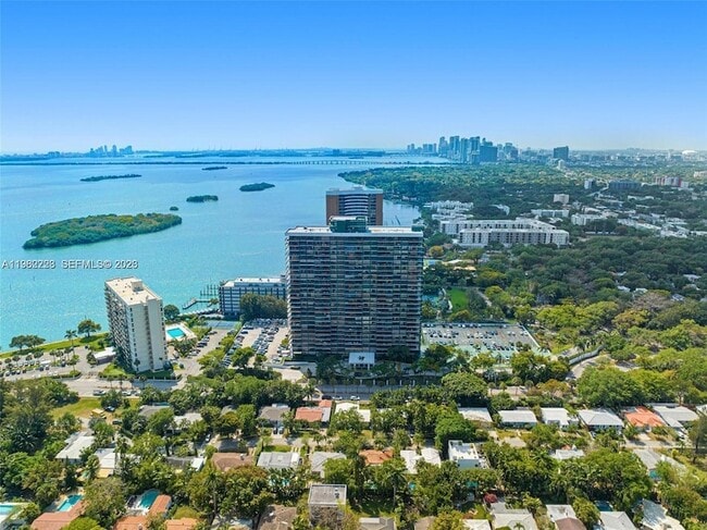 Building Photo - 780 NE 69th St