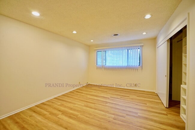 Building Photo - Rarely Available Sausalito Home with Amazing Views!