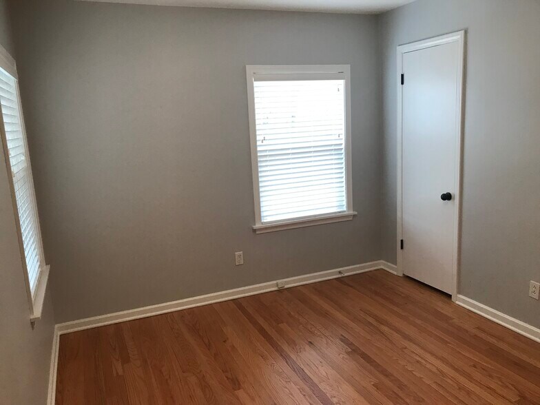 Building Photo - 5214 Cedar St