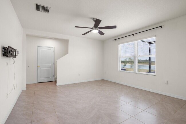 Building Photo - Home For Rent in Wesley Chapel!