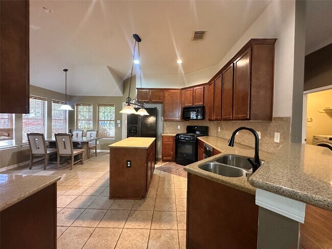 Building Photo - 19327 Gallatin Ln