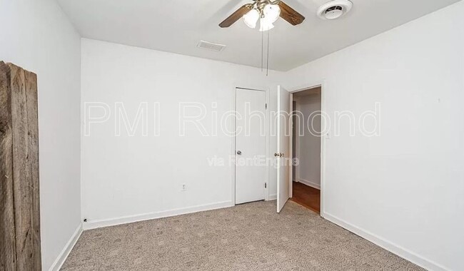 Building Photo - 304 Windmere Dr
