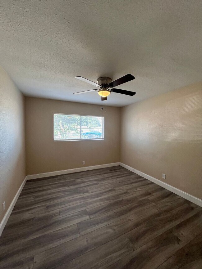 Building Photo - This cute home won't last long with a new ...