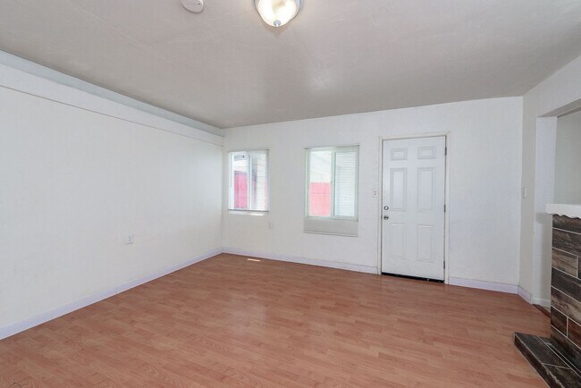 Building Photo - 1176 2nd Ave