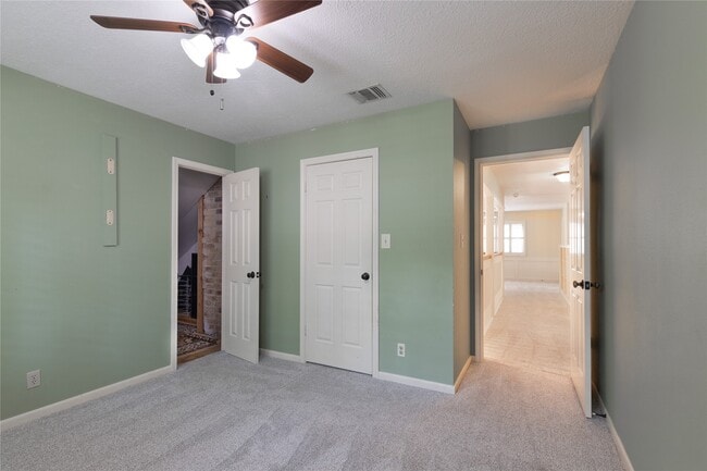 Building Photo - 9 Mallard Glen Pl