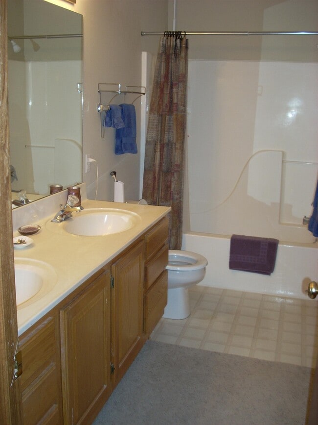 Building Photo - 3001 Arapaho Dr