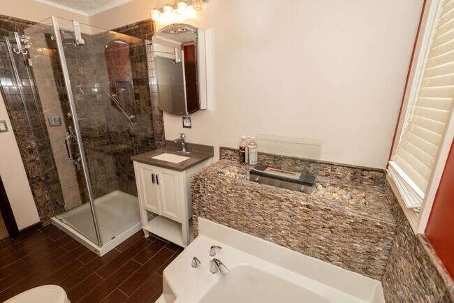 Building Photo - Prairie Lane Estates 3 bedroom ranch with spacious rooms and amenities beyond your imagination