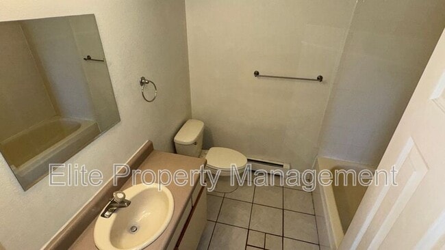 Building Photo - 210 E Palmer Lake Dr