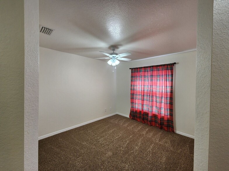 Building Photo - 2/2 Lehigh in Vistana Villas $500.00 Off First Month