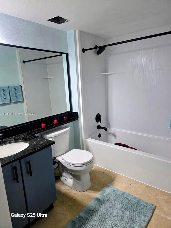 Building Photo - 1625 Kennedy Cswy