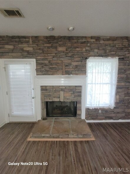 Building Photo - 77 Groves Ln