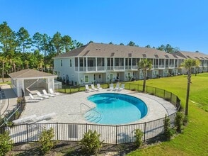 Building Photo - 212 Kara Lake Dr