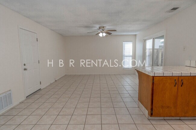 Building Photo - 1107 Douglas Fir Dr