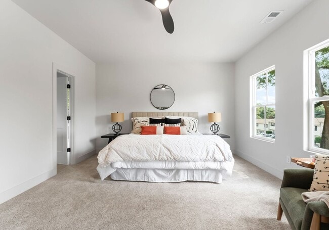 Building Photo - 2415 Pruitt St