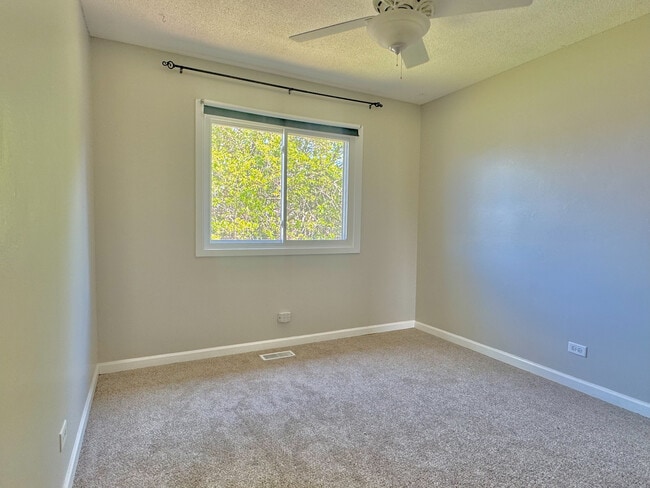 Building Photo - 3302 Acorn Ct