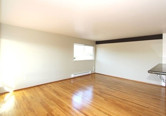 Building Photo - Barrett Square Apartments