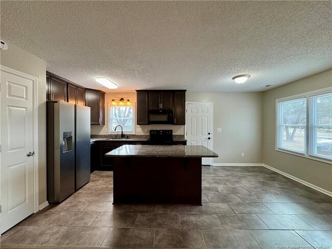 Building Photo - 754 Candlewick Ct