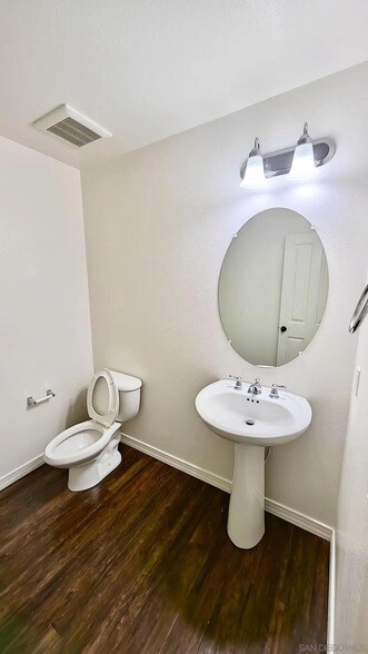 Building Photo - 1078 Augusta Cir