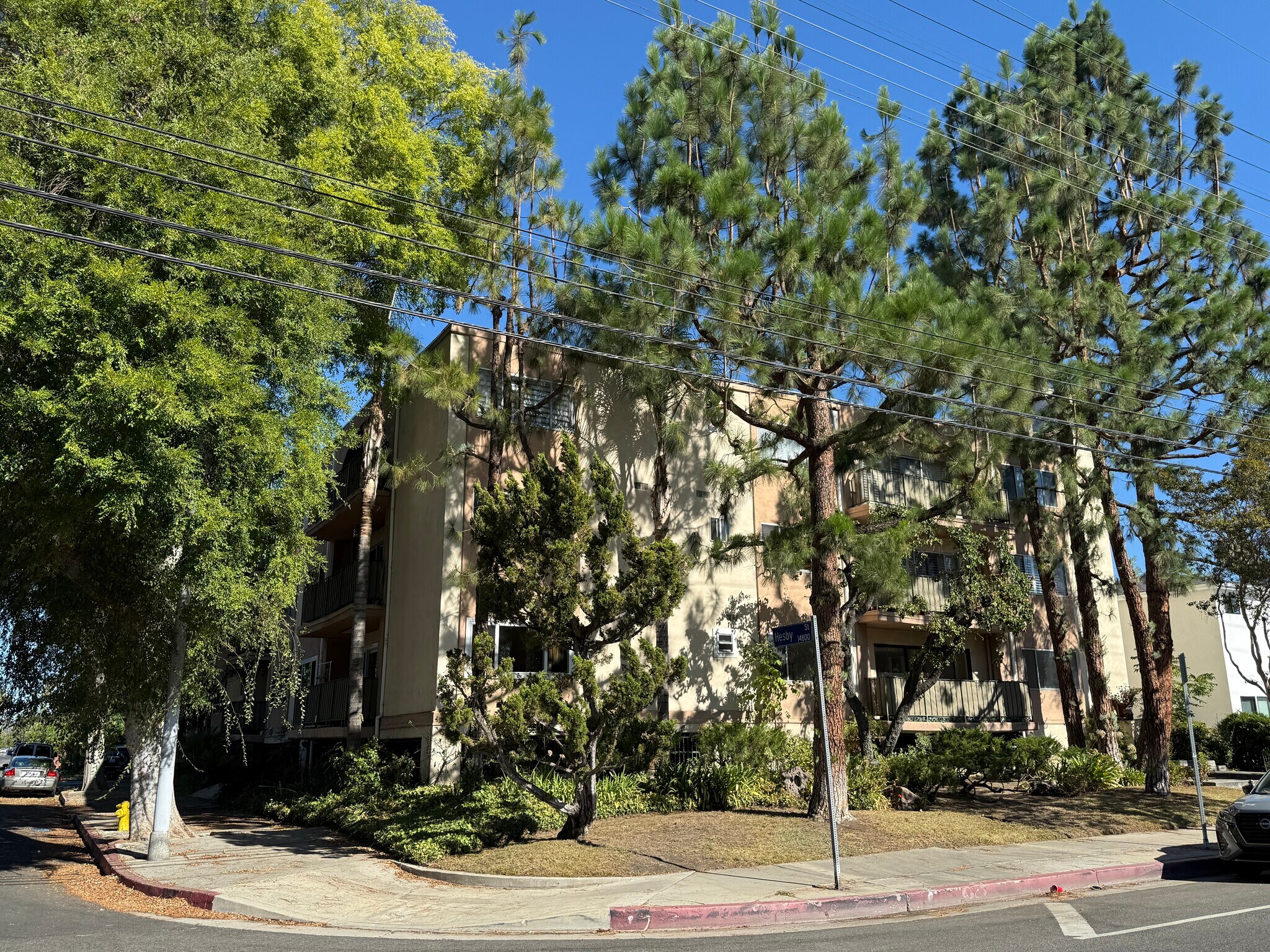 Building Photo - 14850 Hesby St