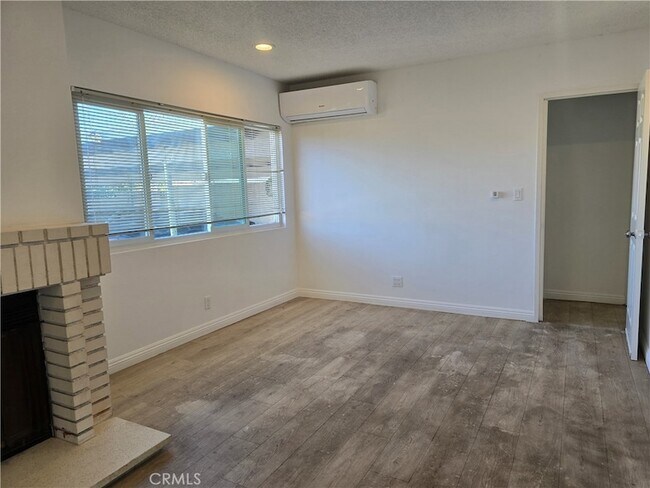 Building Photo - 500 Everett Ave