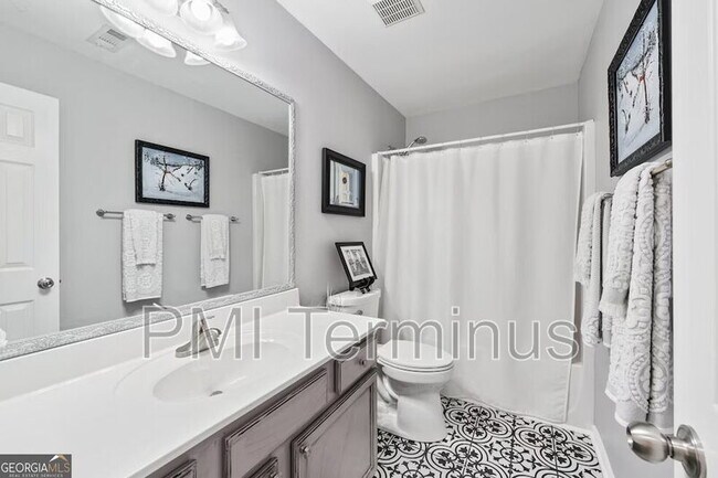 Building Photo - 1914 Lakeshore Overlook Cir NW