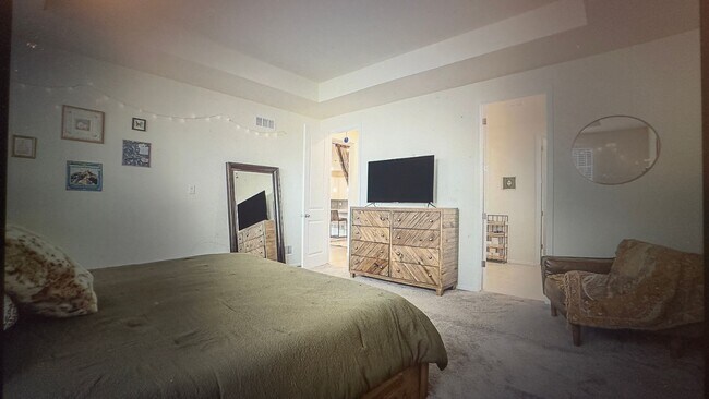 Building Photo - Great House In Fort Collins.  FALL LEASE S...