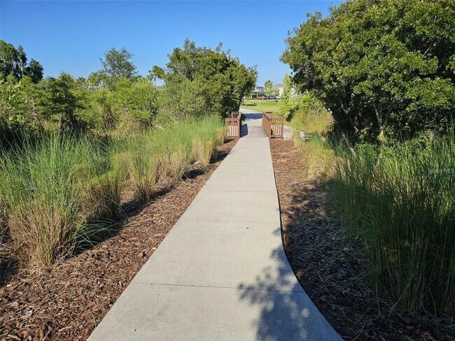 Building Photo - 32959 Sand Creek Dr