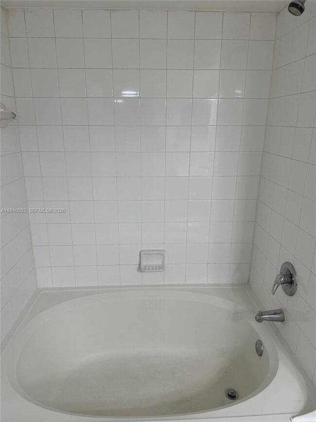 Building Photo - 620 SW 111th Ave