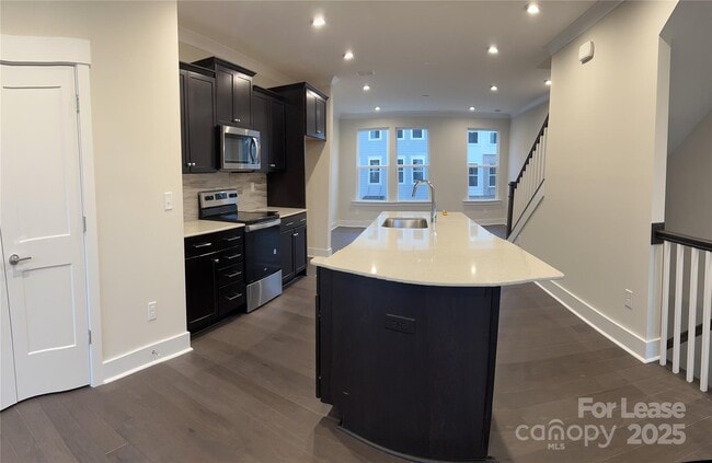 Building Photo - 3011 Citizens Ln