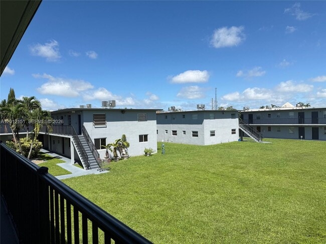Building Photo - 4300 SW 67th Ave