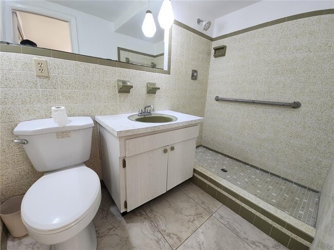 Building Photo - 7721 Foxbloom Dr