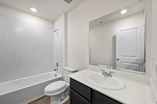 Building Photo - 2324 Burleson Rd