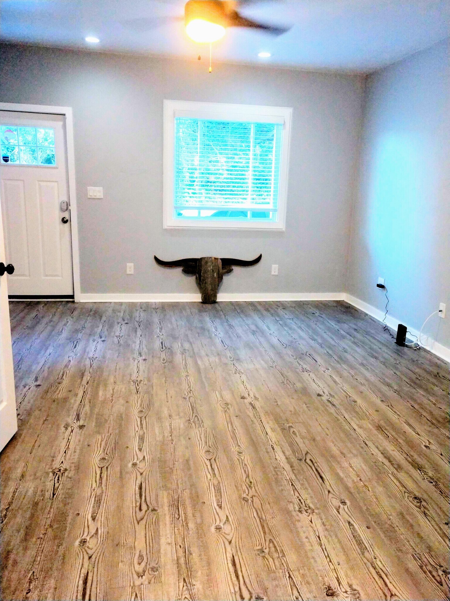 Building Photo - 110 Handler St