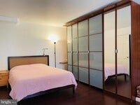 Building Photo - 928 Venice Dr