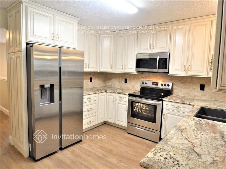 Building Photo - 412 Abbeywood Ln