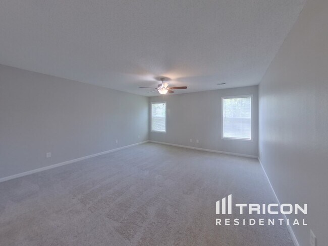 Building Photo - 5 Scottsdale Ct
