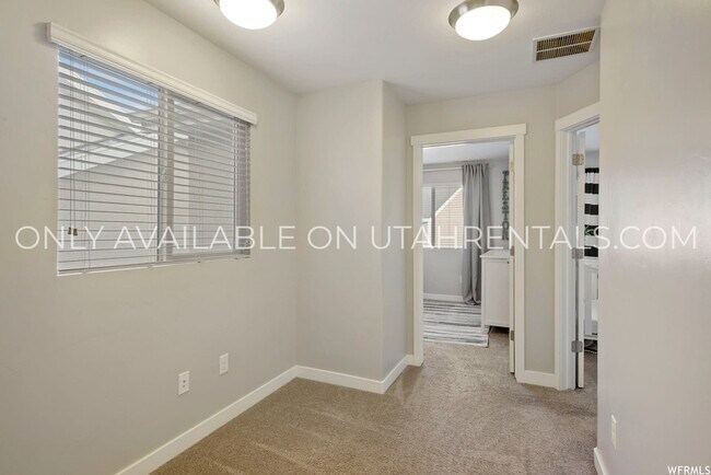 Building Photo - 5073 W Arete Wy