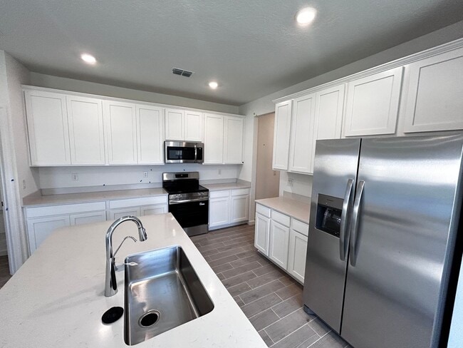 Primary Photo - Brand New 4/3.5 Two Story Home with Loft. ...