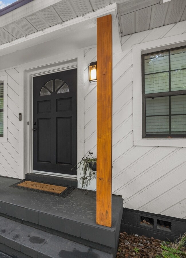 Primary Photo - High Springs 3BR House